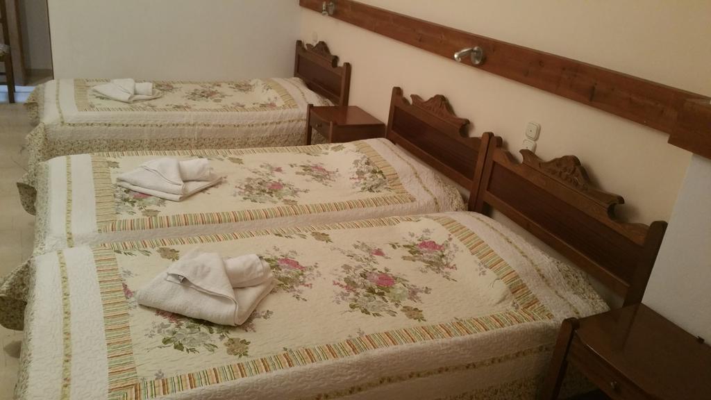 Ocean View Hotel Kamári Стая снимка
