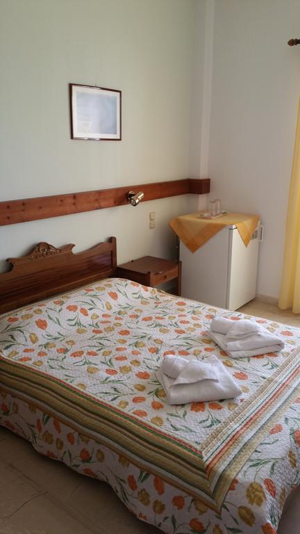 Ocean View Hotel Kamári Стая снимка